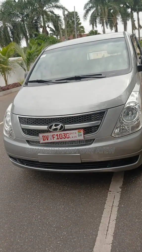 Hyundai Starex 2016 Grey