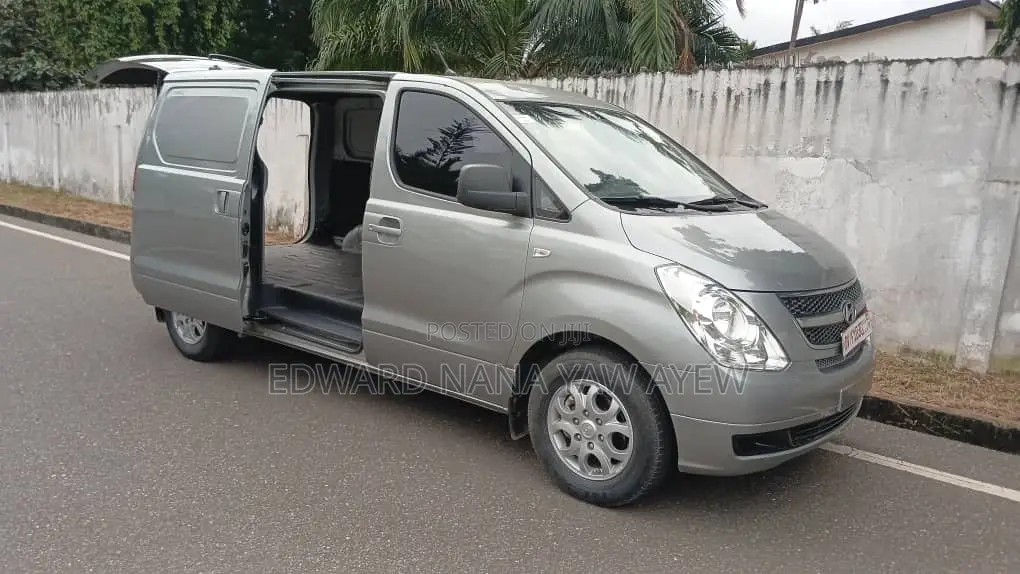 Hyundai Starex 2016 Grey