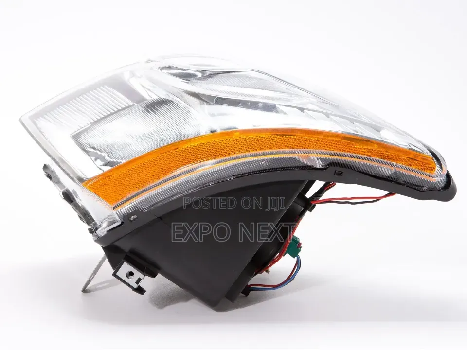 Nissan Sentra 2010-2012 Halogen Head Light