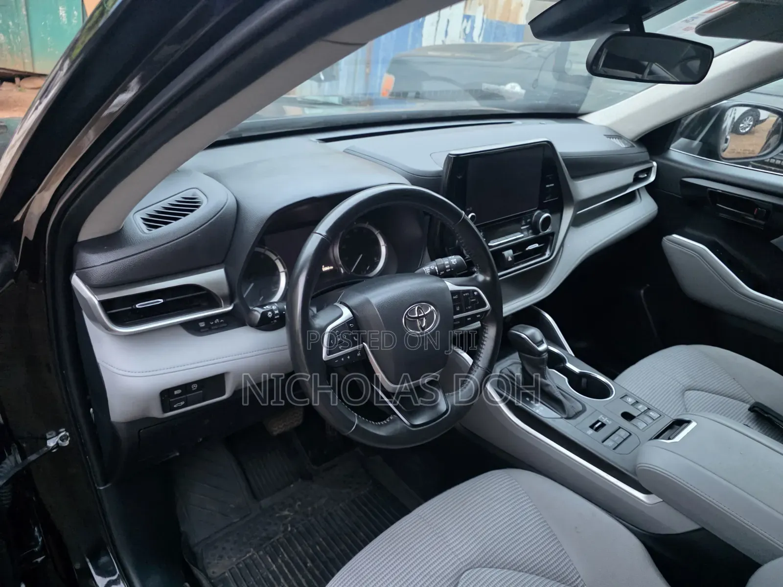 Toyota Highlander LE AWD 2023 Black
