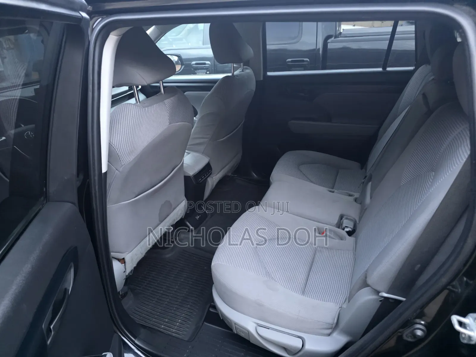 Toyota Highlander LE AWD 2023 Black
