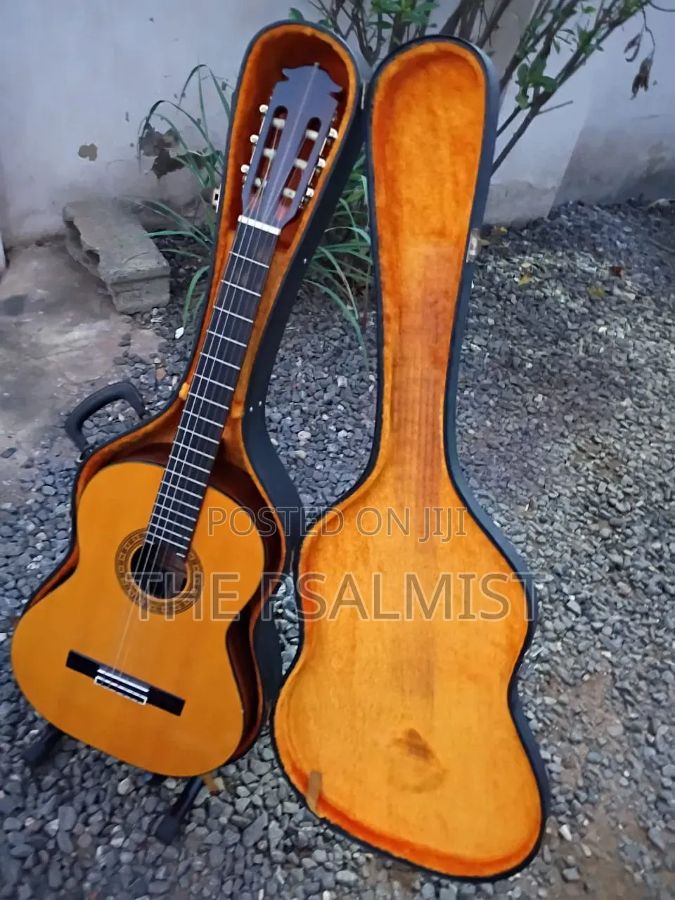 Kingston C- 120 Classical Guitar With Hard Case Bag