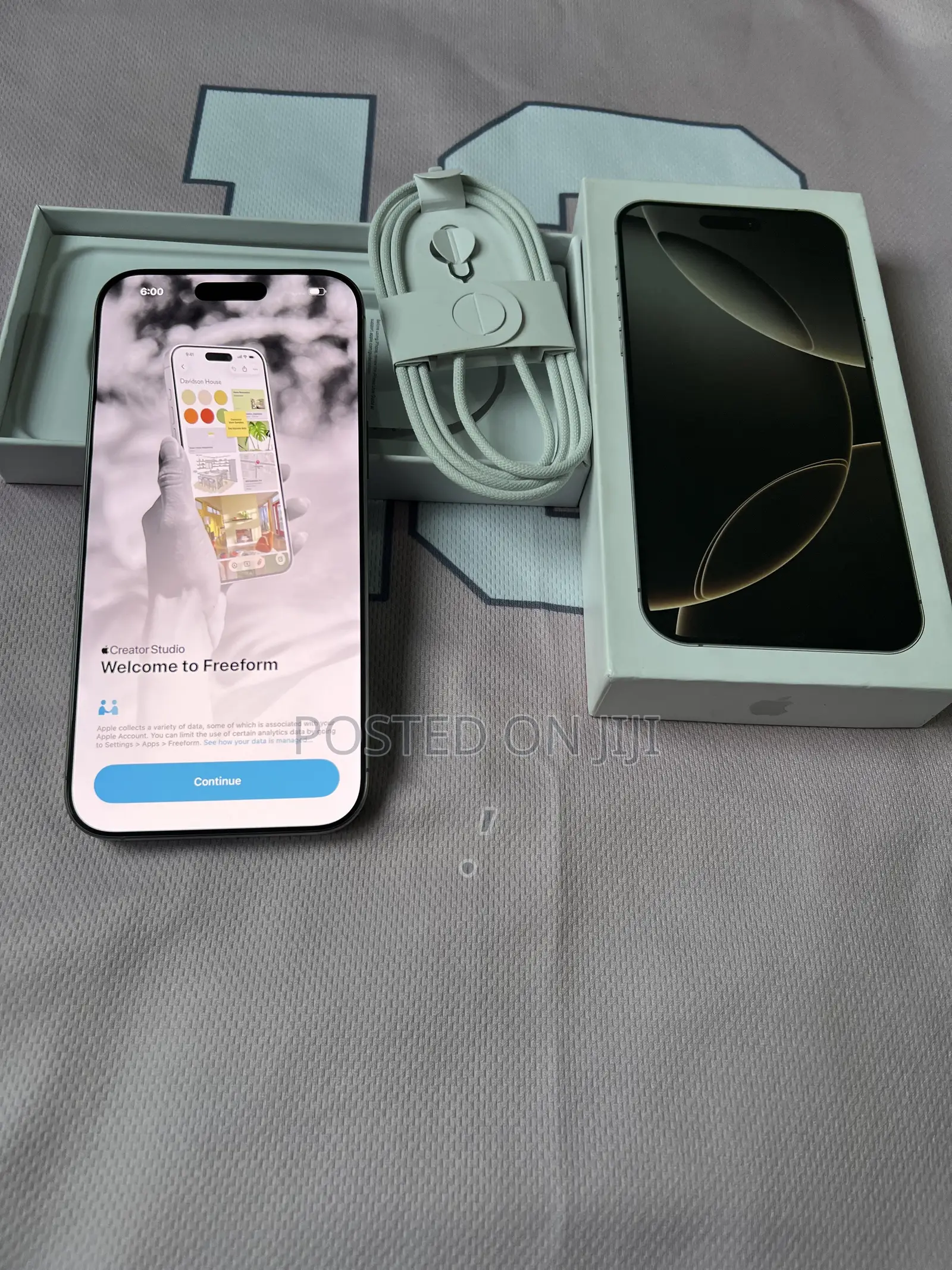 New Apple iPhone 16 Pro Max 256 GB Silver