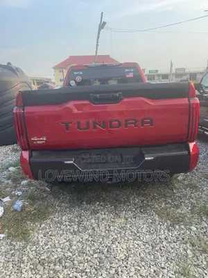 Toyota Tundra SR5 2022 Red