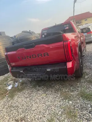 Toyota Tundra SR5 2022 Red