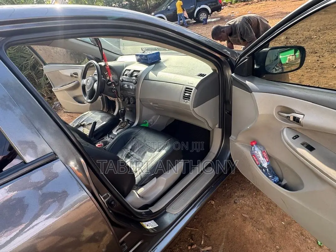 Toyota Corolla 2013 Gray