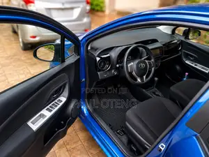 Toyota Vitz 1.3 FWD 5dr 2015 Blue