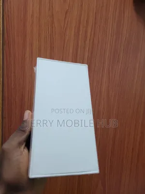 New Samsung Galaxy S20 FE 5G 128 GB Bronze