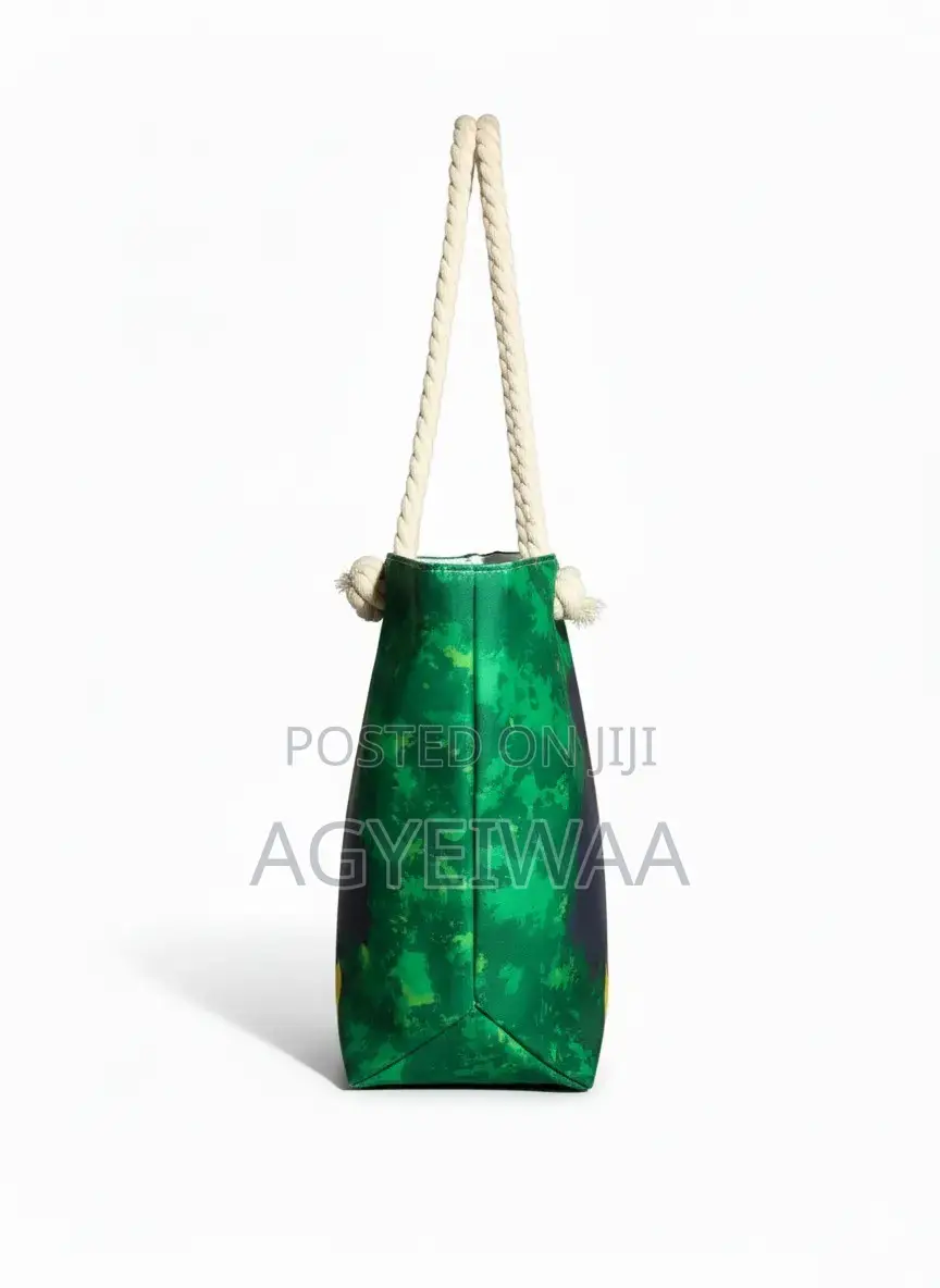Stylish and Spacious Tote Bag