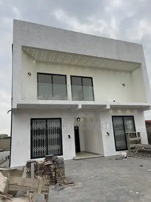 4bdrm House in Ashaley Botwe for sale