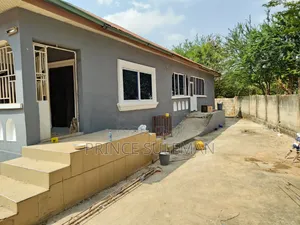 2bdrm Bungalow in Buokurom Estate, Kumasi Metropolitan for sale