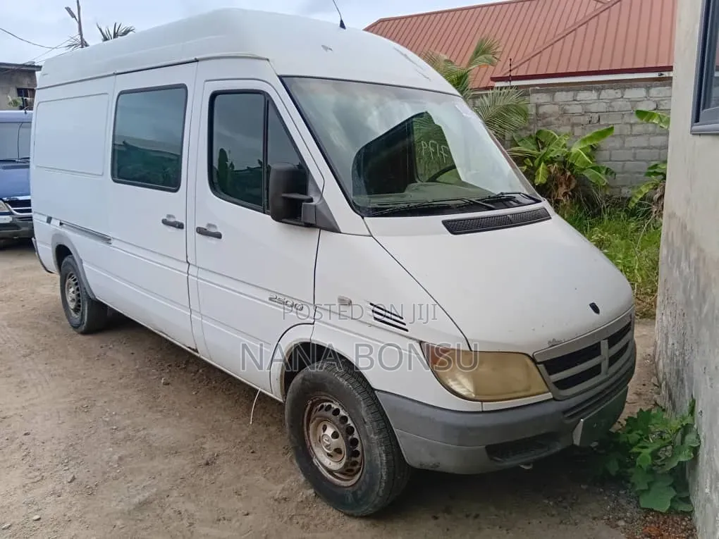 Mercedes-Benz Sprinter 2005 White