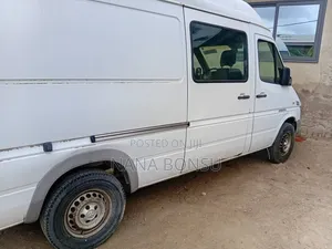 Mercedes-Benz Sprinter 2005 White