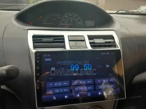 Toyota Yaris 2009 Red