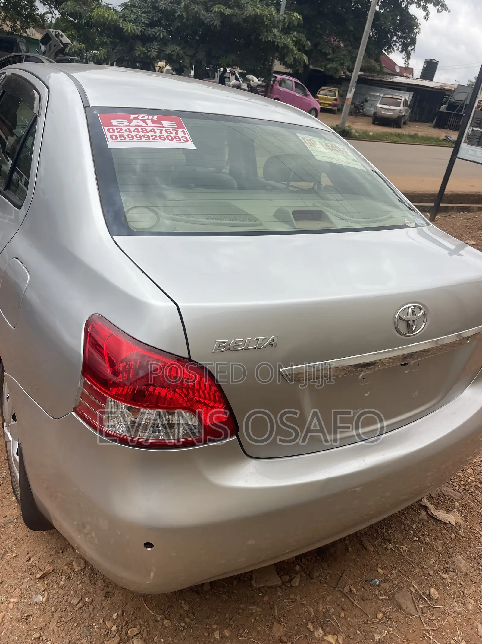 Toyota Belta 2012 Silver
