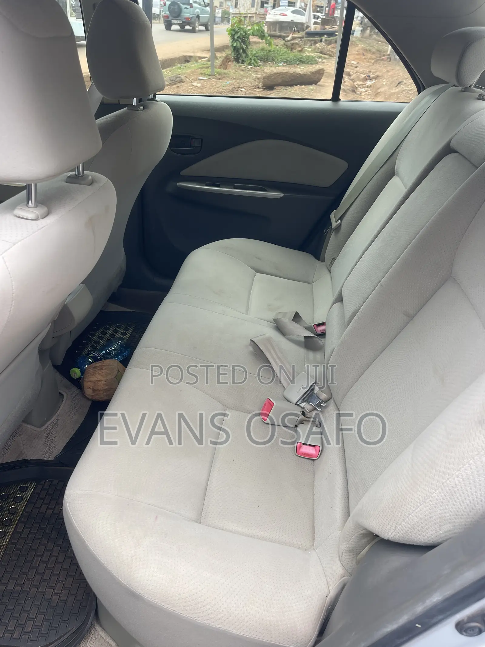 Toyota Belta 2012 Silver