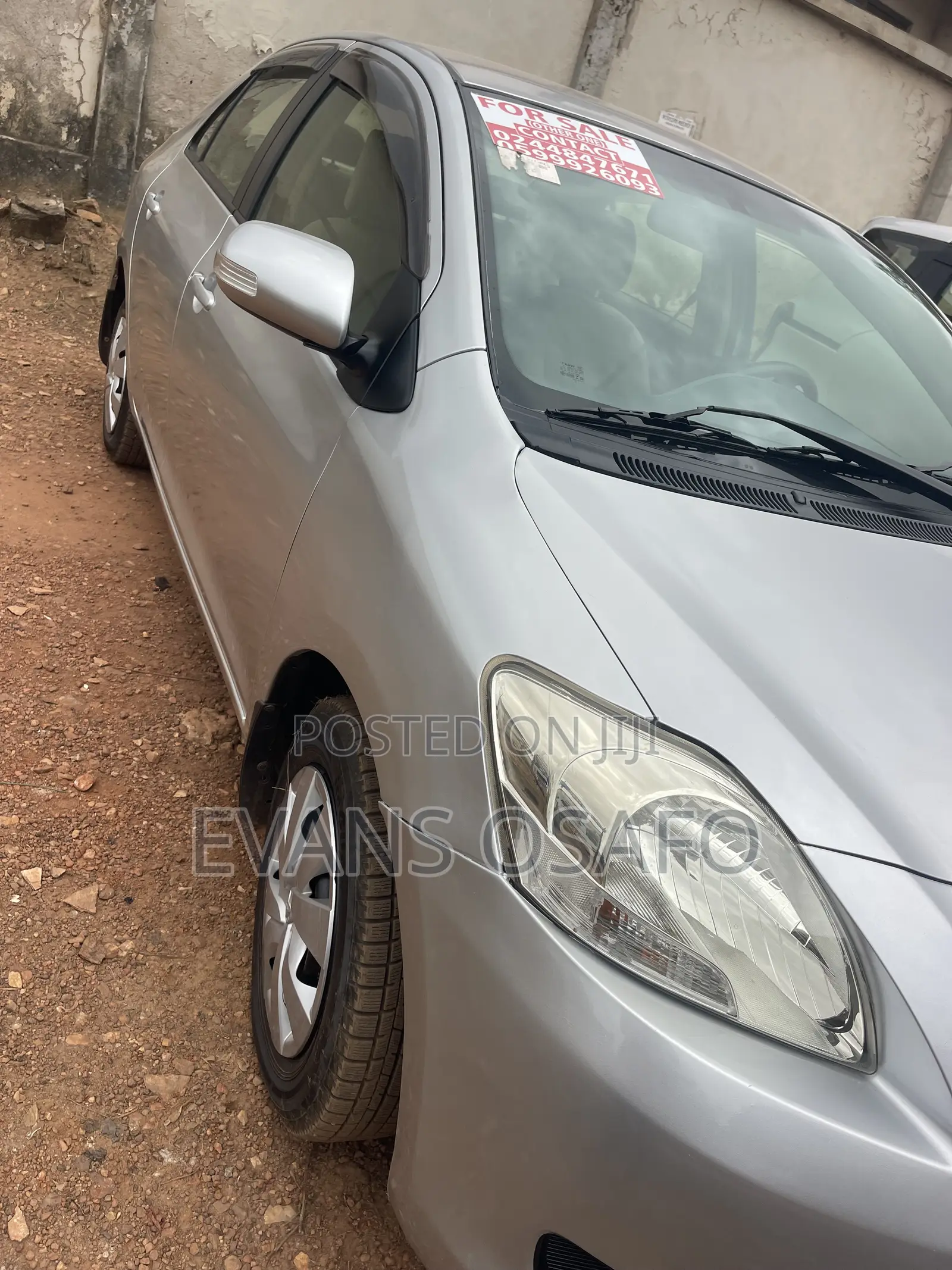 Toyota Belta 2012 Silver