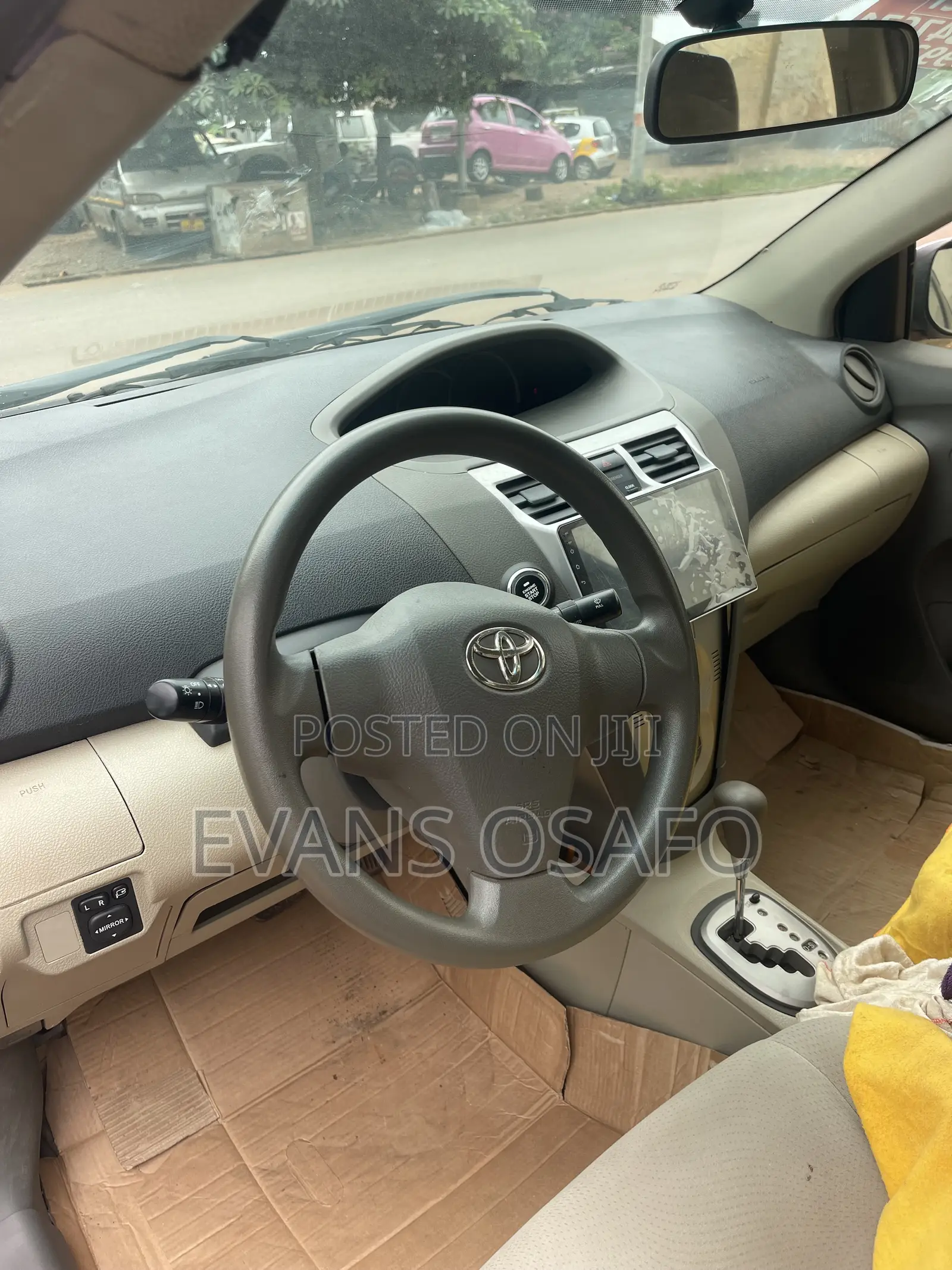 Toyota Belta 2012 Silver