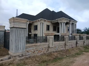 6bdrm House in Kath Estates, Trede, Kumasi Metropolitan for sale