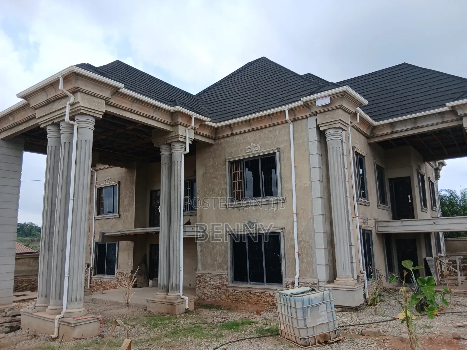 6bdrm House in Kath Estates, Trede, Kumasi Metropolitan for sale