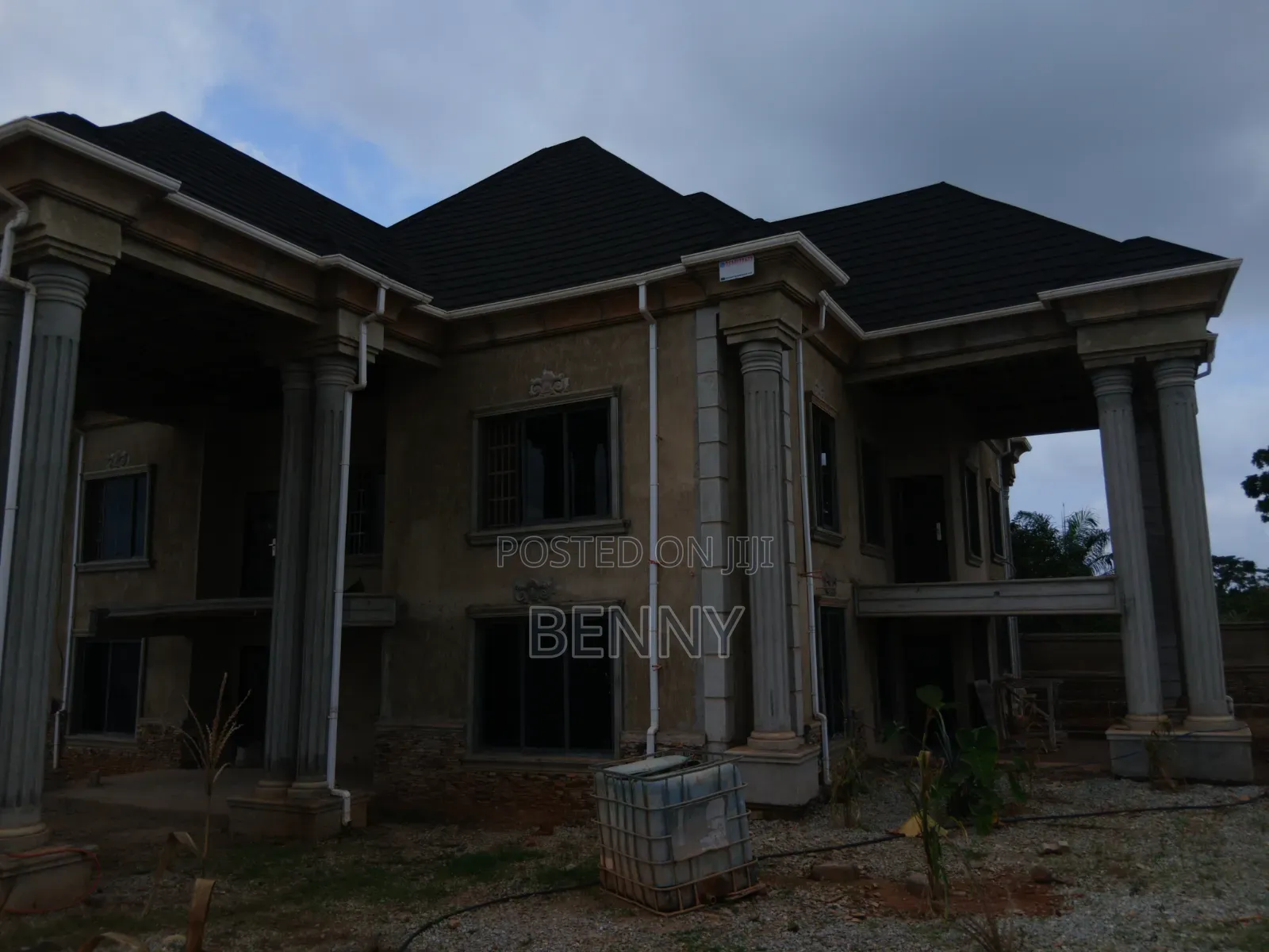 6bdrm House in Kath Estates, Trede, Kumasi Metropolitan for sale