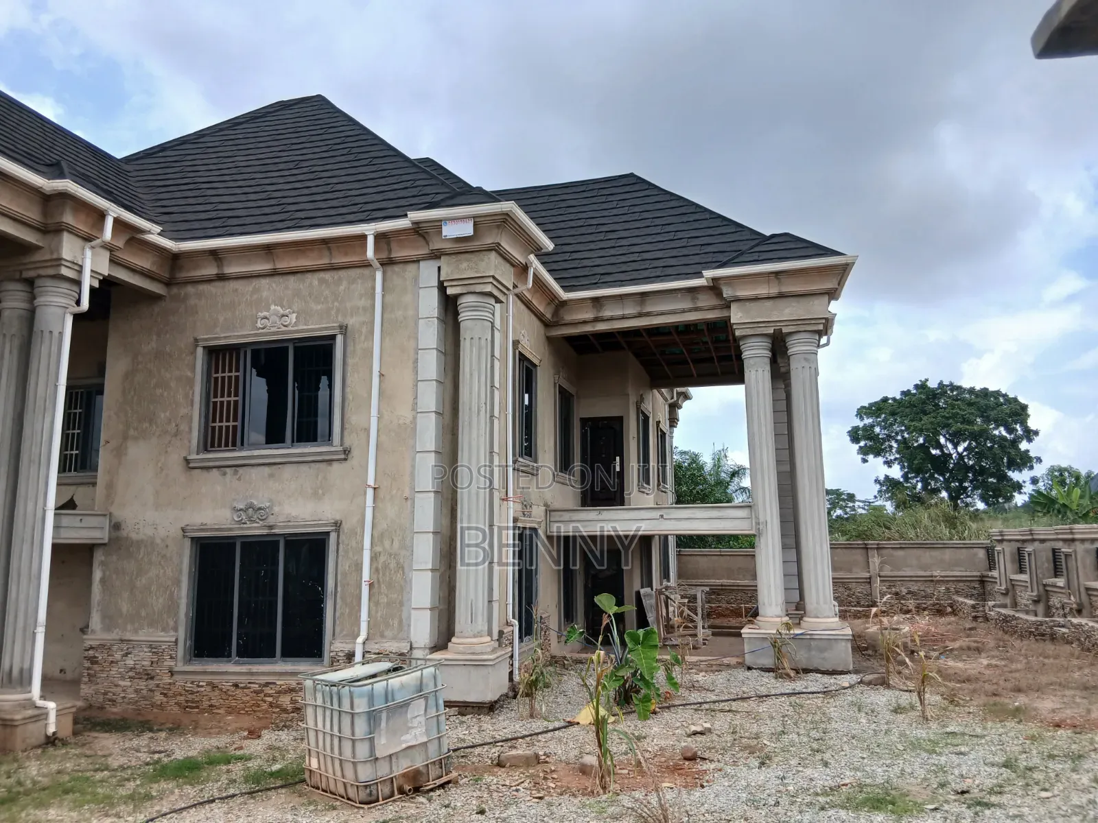 6bdrm House in Kath Estates, Trede, Kumasi Metropolitan for sale
