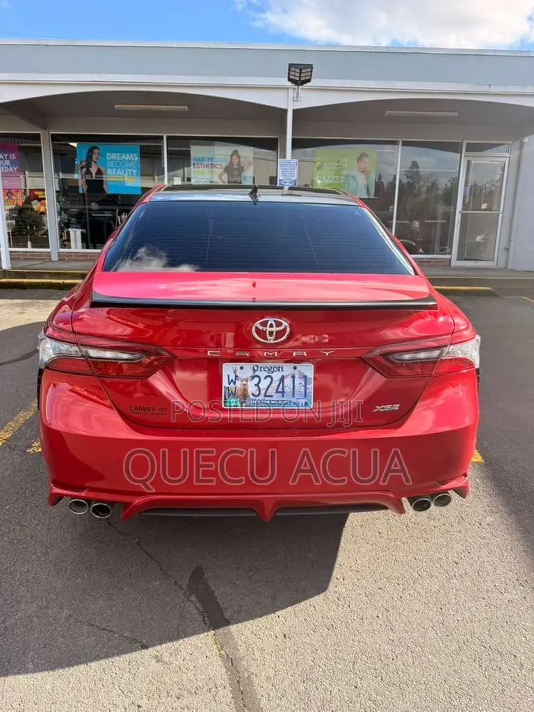 Toyota Camry XSE 2021 Burgundy