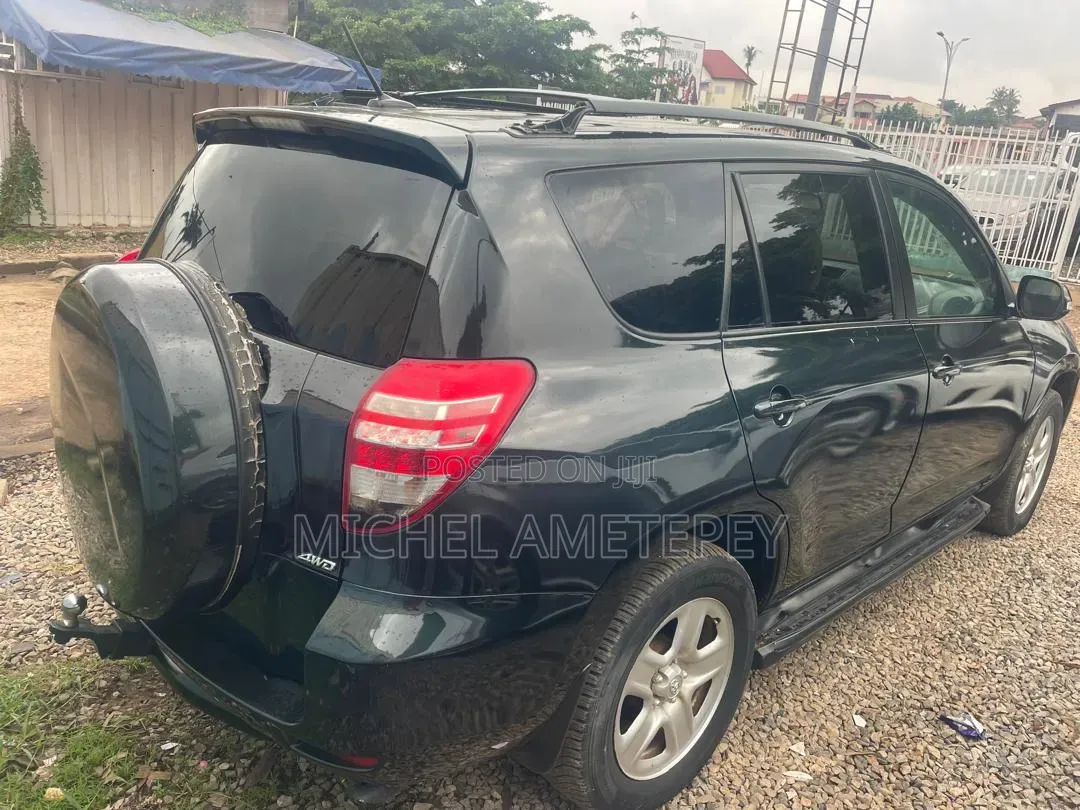 Toyota RAV4 2011 Blue