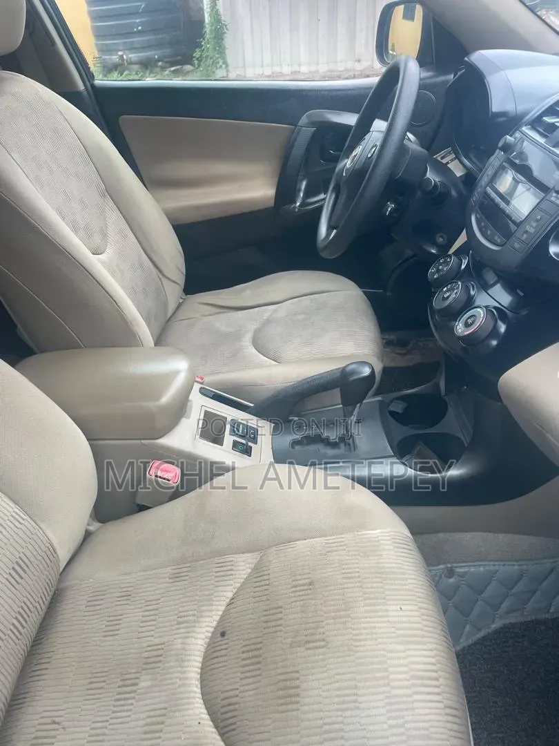 Toyota RAV4 2011 Blue