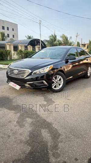 Hyundai Sonata Base Sedan FWD (2.4L 4cyl 6A) 2017 Black