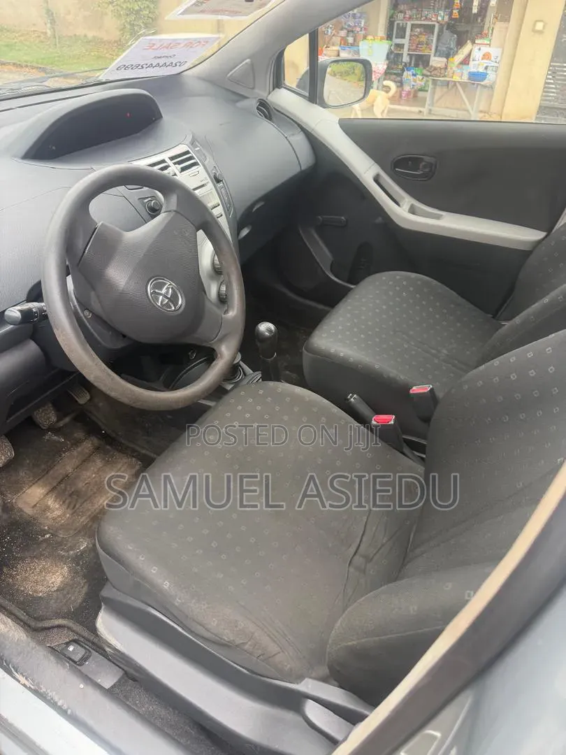 Toyota Yaris 2009 Gray
