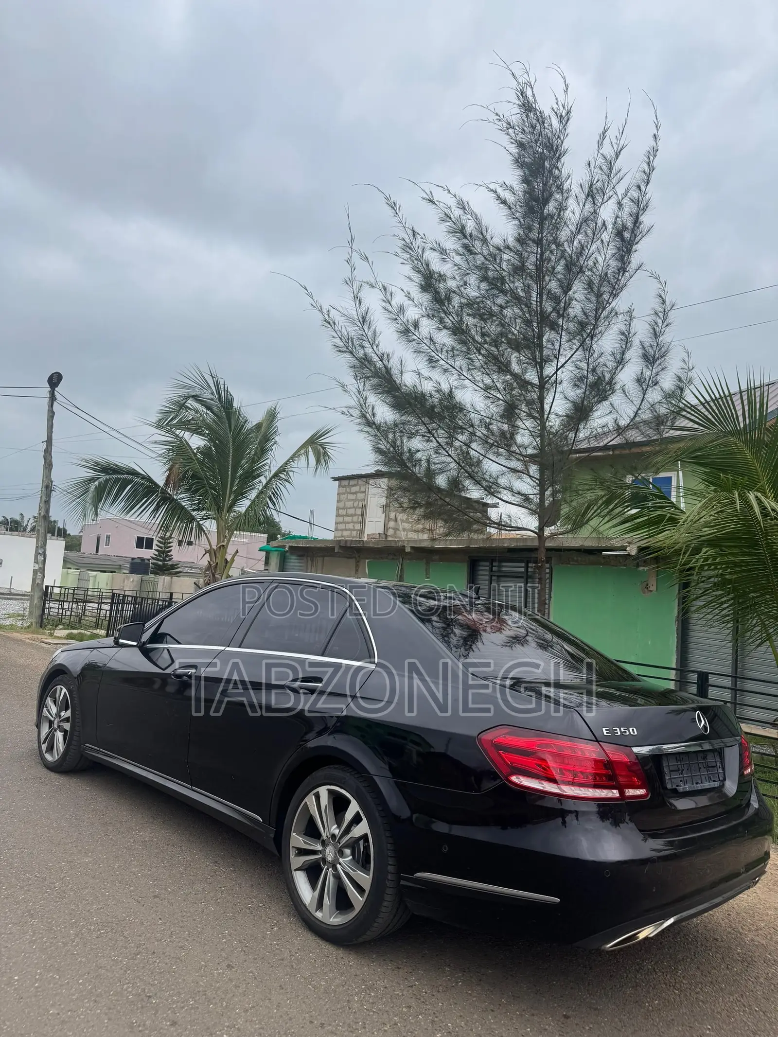 Mercedes-Benz E300 2014 Black