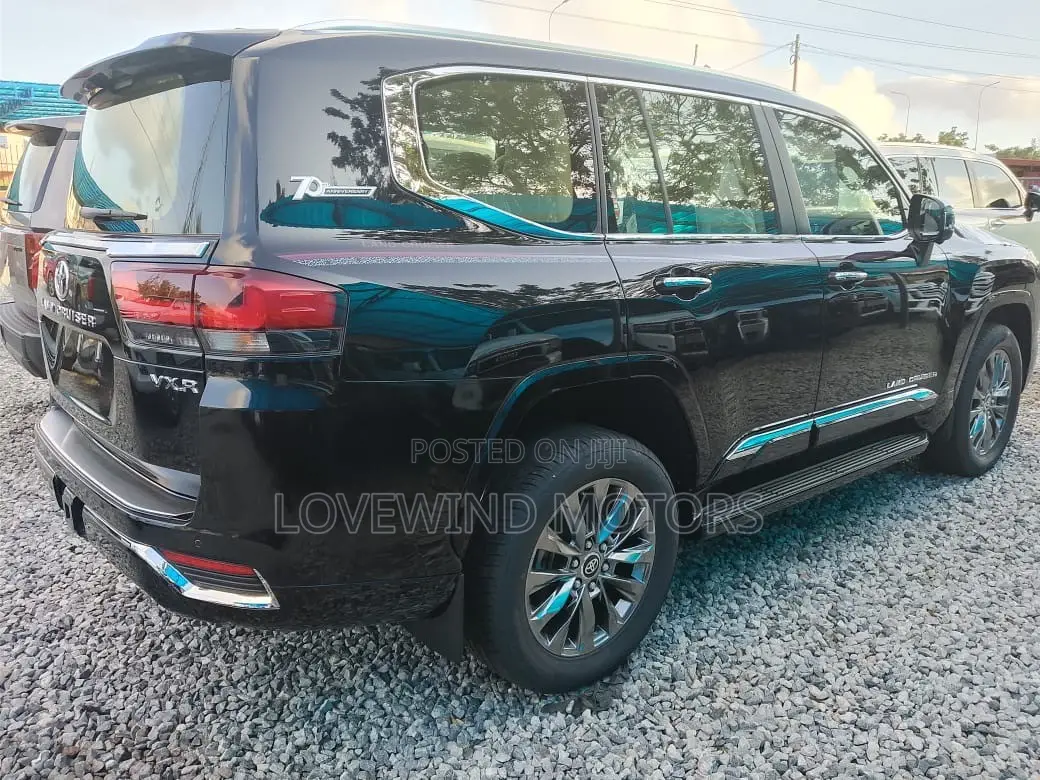 Toyota Land Cruiser 76 Series 2022 Black