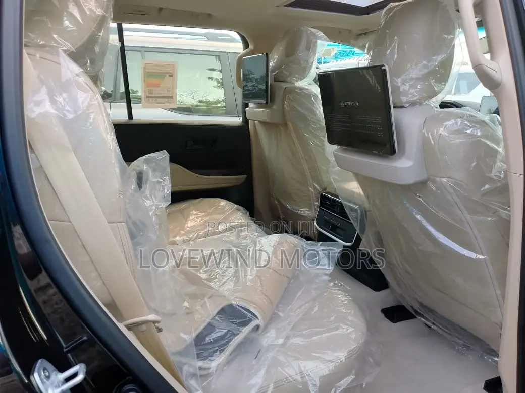 Toyota Land Cruiser 76 Series 2022 Black