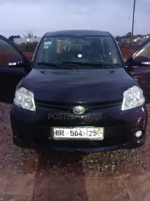 Toyota Sienta 2013 Blue