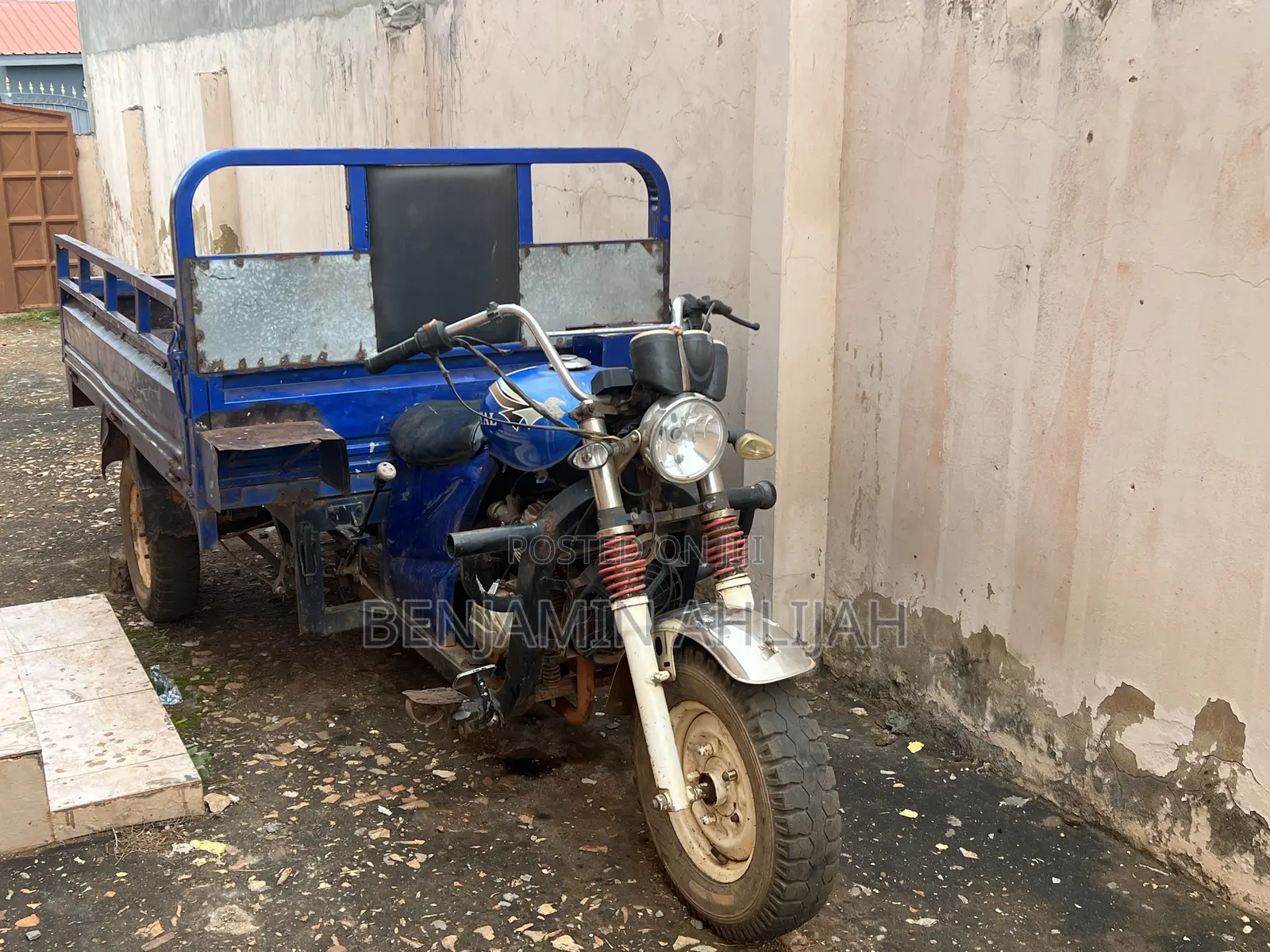 Royal Motorcycle 2019 Blue