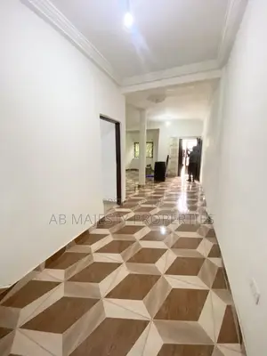 7bdrm Apartment in Ab Majesty, Accra Metropolitan for sale