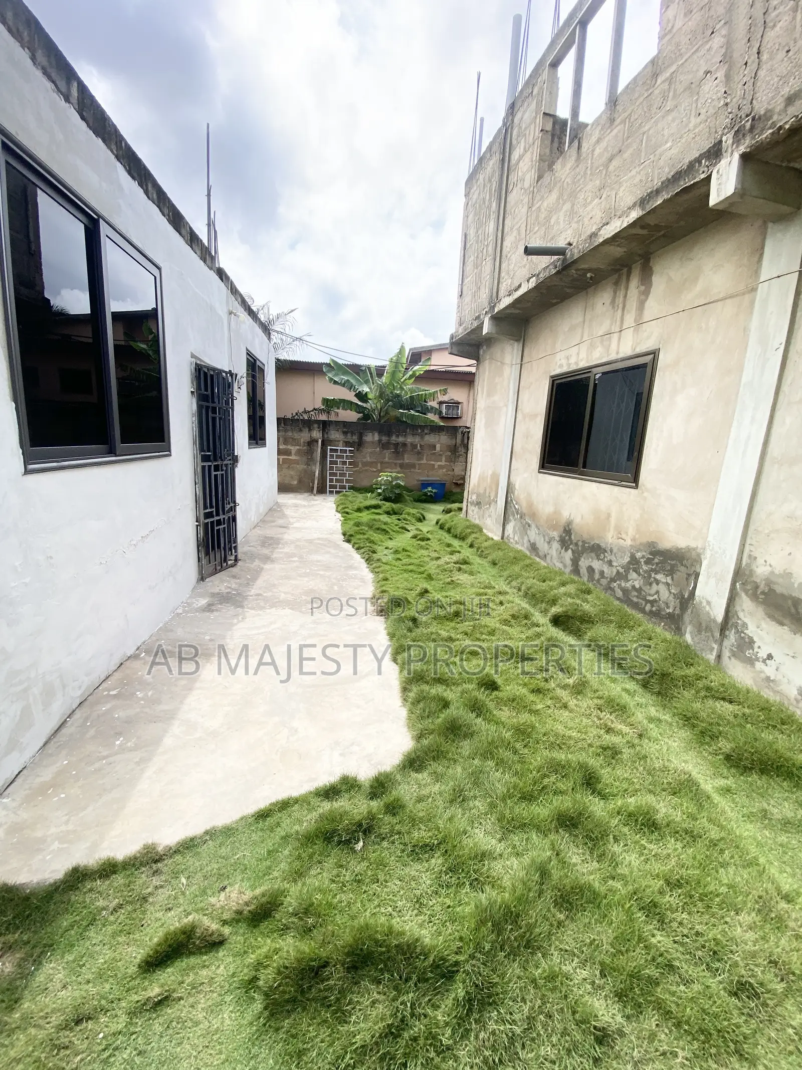7bdrm Apartment in Ab Majesty, Accra Metropolitan for sale