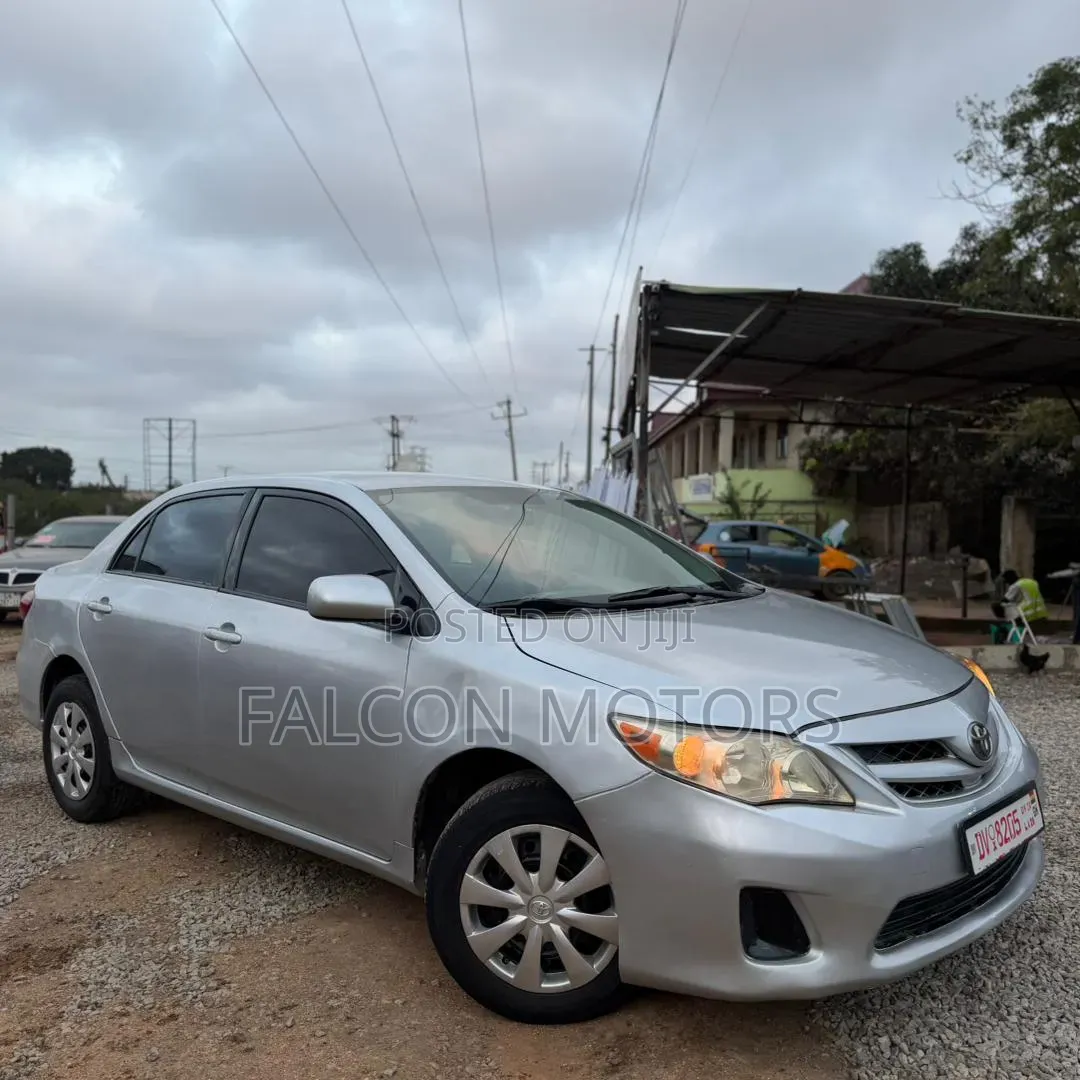 Toyota Corolla 2012 Silver