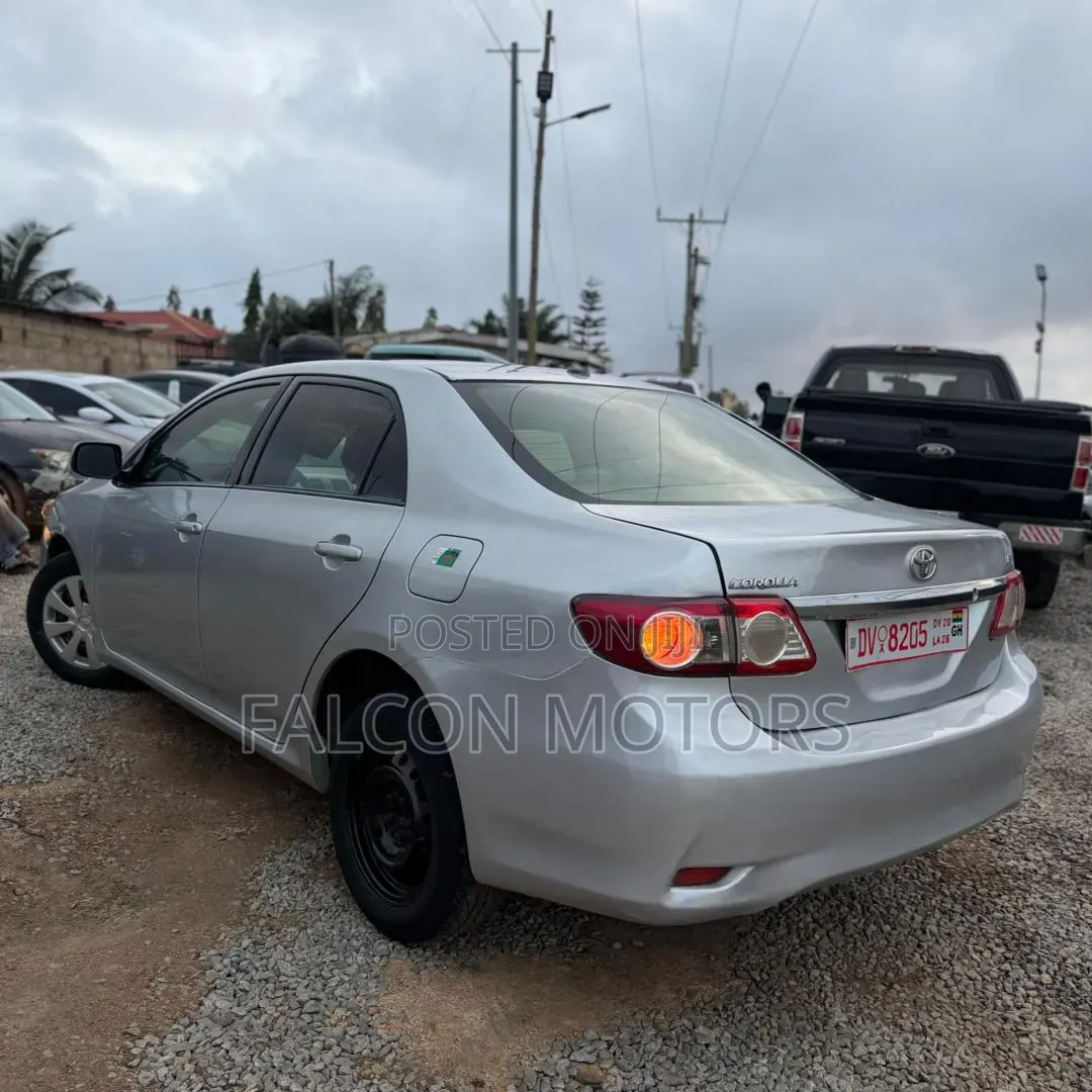 Toyota Corolla 2012 Silver