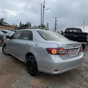 Toyota Corolla 2012 Silver