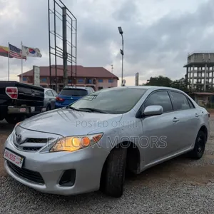 Toyota Corolla 2012 Silver