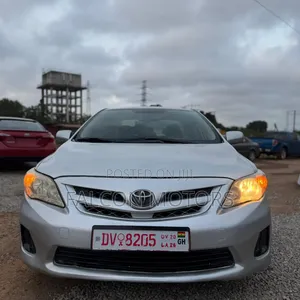 Toyota Corolla 2012 Silver