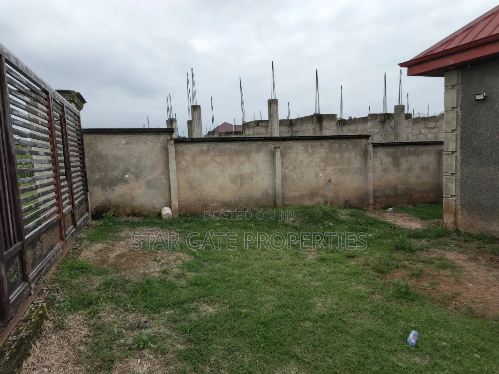 3bdrm Apartment in Ejisu Akyaakrom for rent