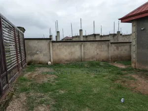 3bdrm Apartment in Ejisu Akyaakrom for rent