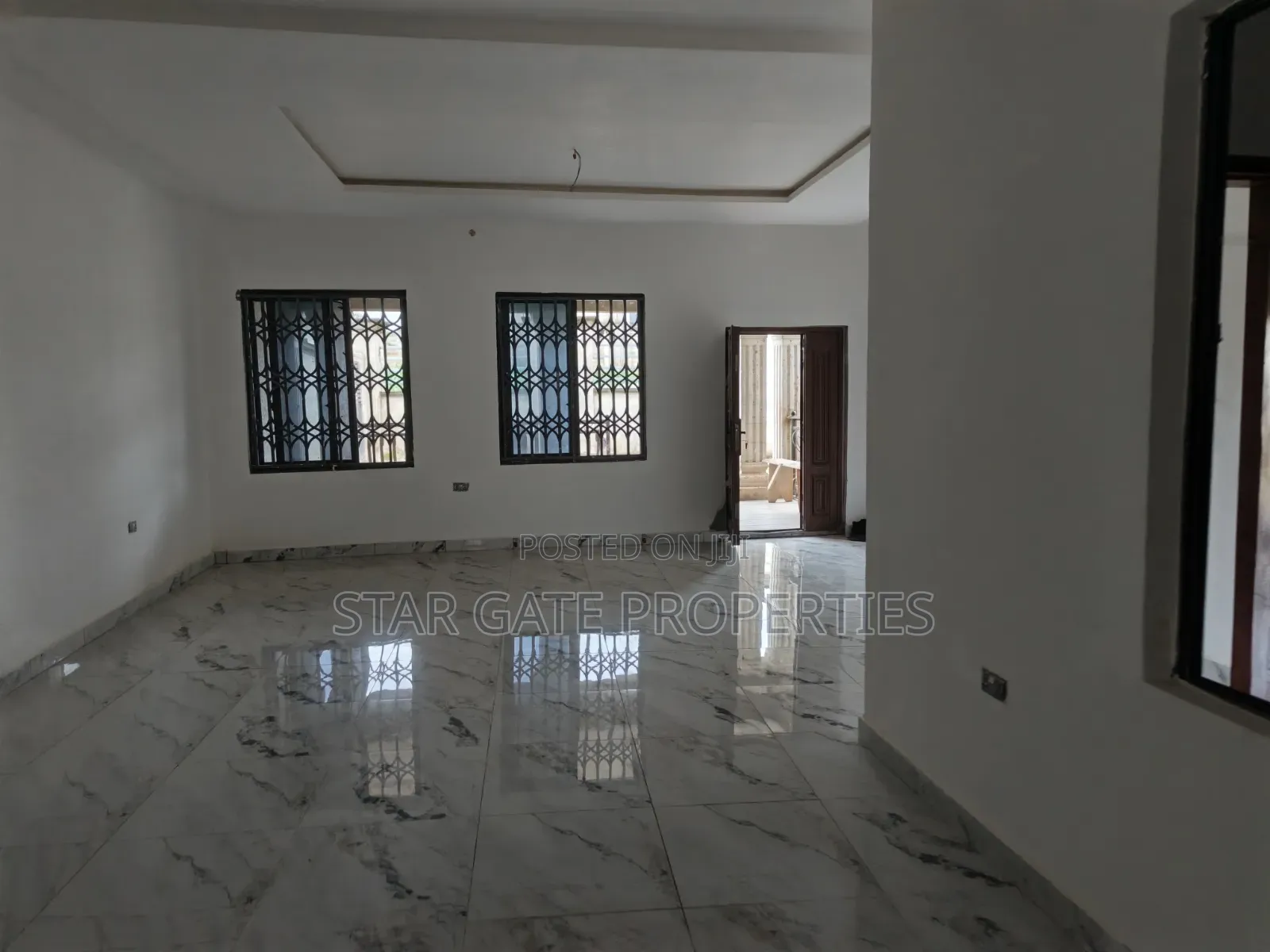 3bdrm Apartment in Ejisu Akyaakrom for rent