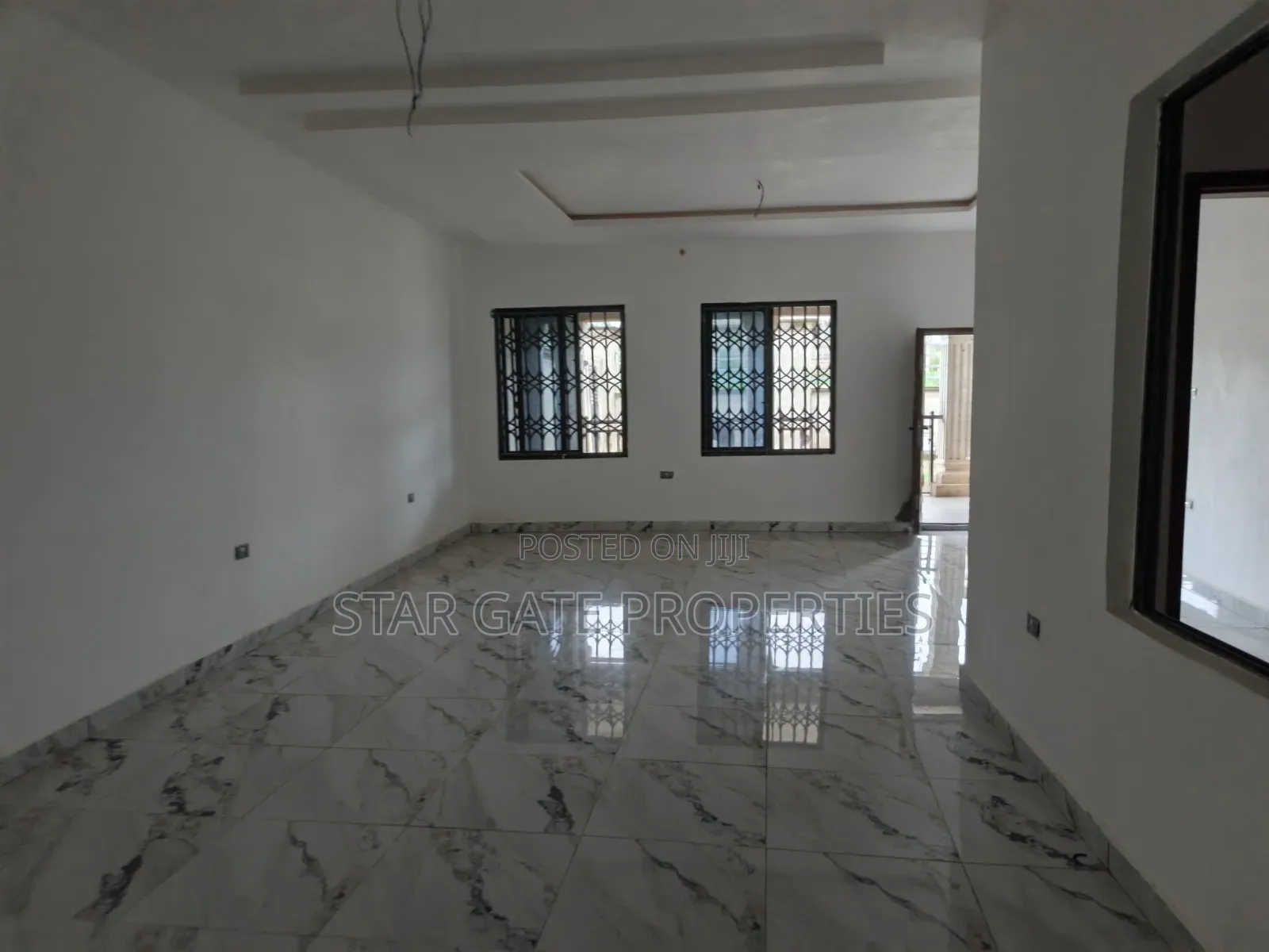 3bdrm Apartment in Ejisu Akyaakrom for rent