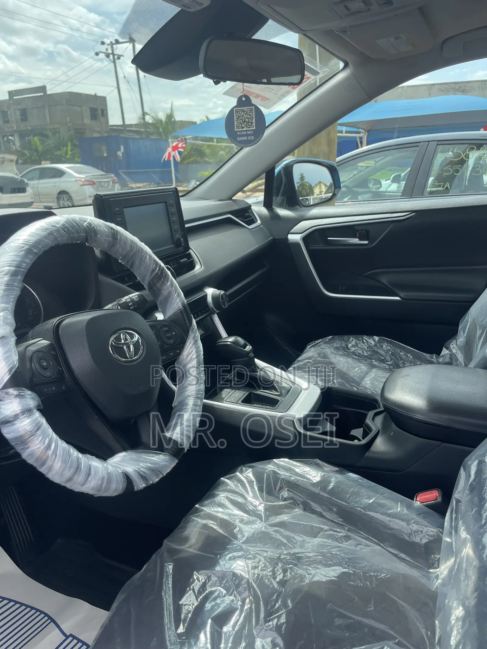 Toyota RAV4 XLE AWD 2019 Blue