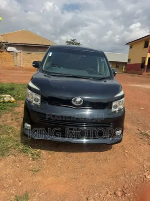 Toyota Voxy 2012 Black