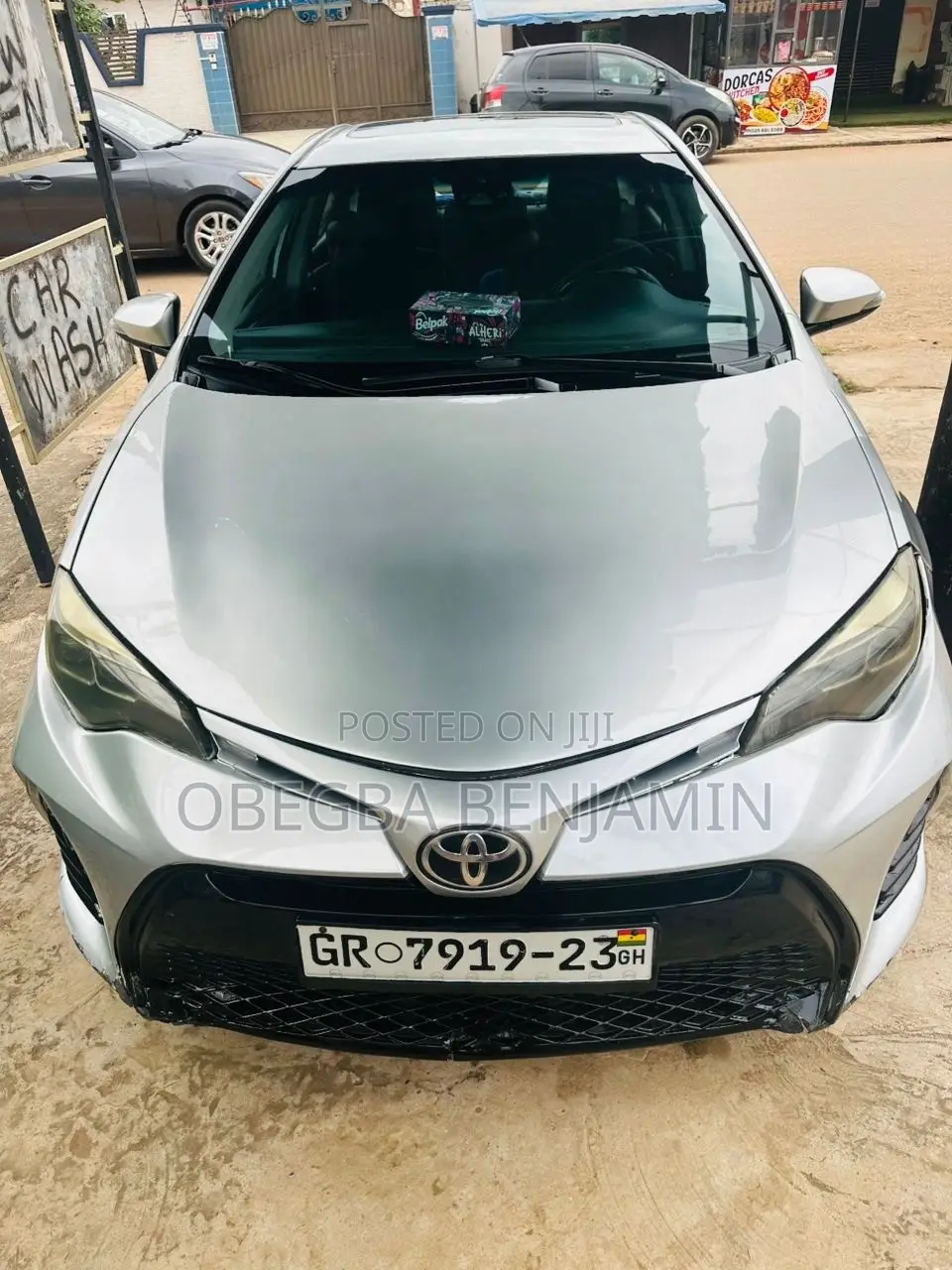 Toyota Corolla LE (1.8L 4cyl 2A) 2019 Silver